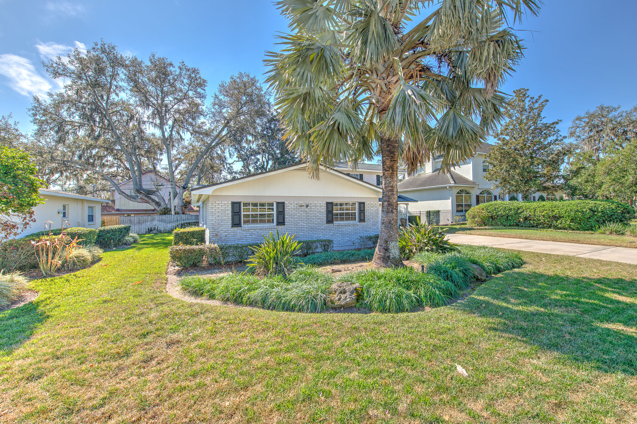 5-print-Front Yard-7